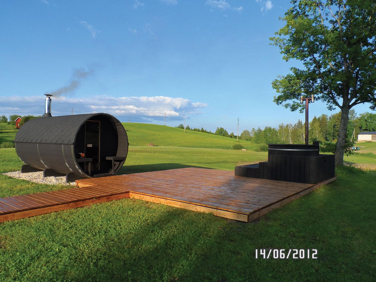 Udendørs Saunatønde i træ Ø205 x 250 cm - 38 mm PETER-HOLMBERG