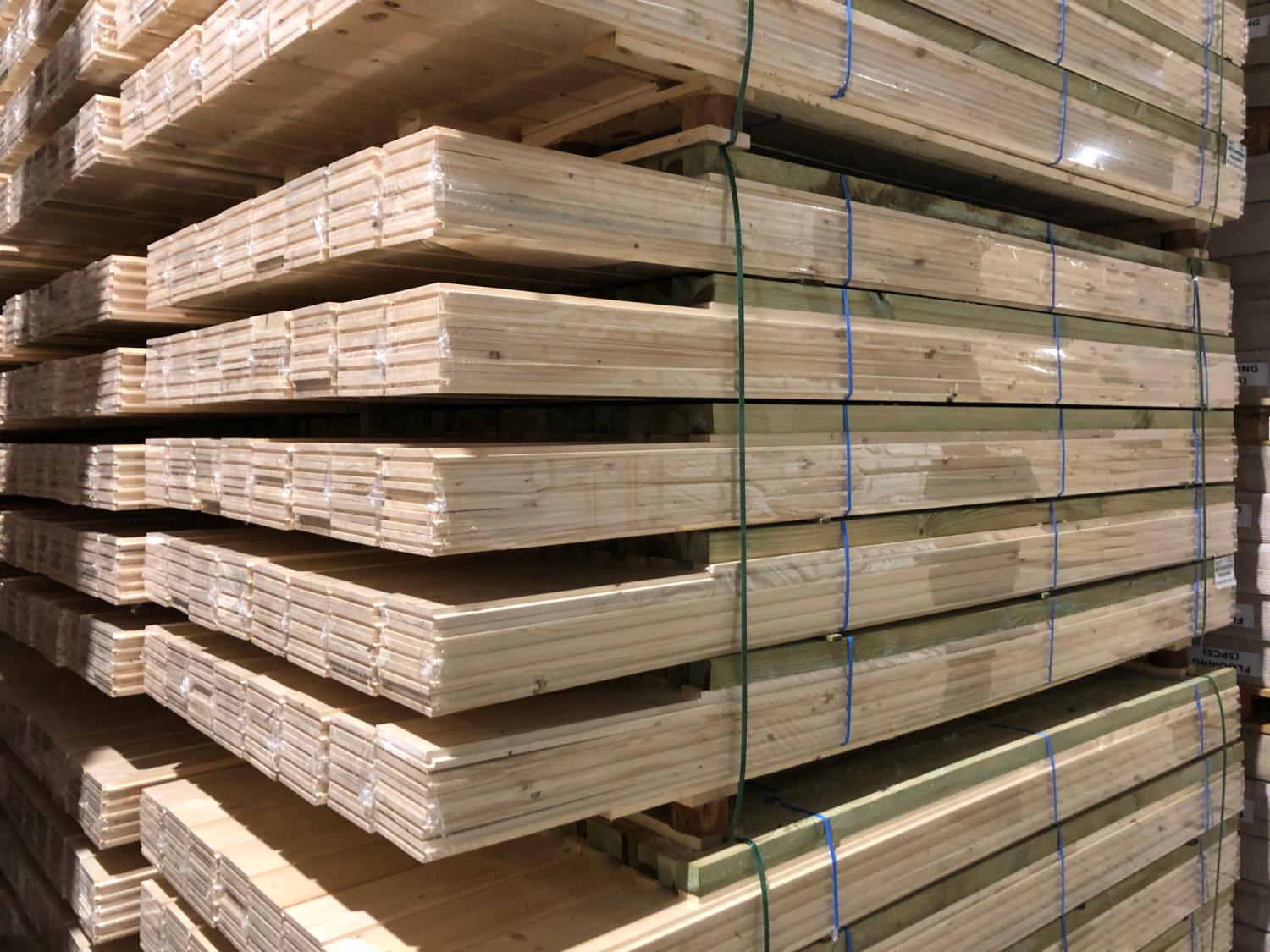 1,66 m² Hytte Gulv pakke Sæt 26 mm længde 2500 mm med endenot PEFC PETER-HOLMBERG 