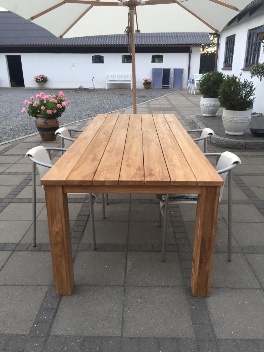 Teak Planke Havebord 300 x 100 cm – rustikt langbord i massivt teak PETER-HOLMBERG