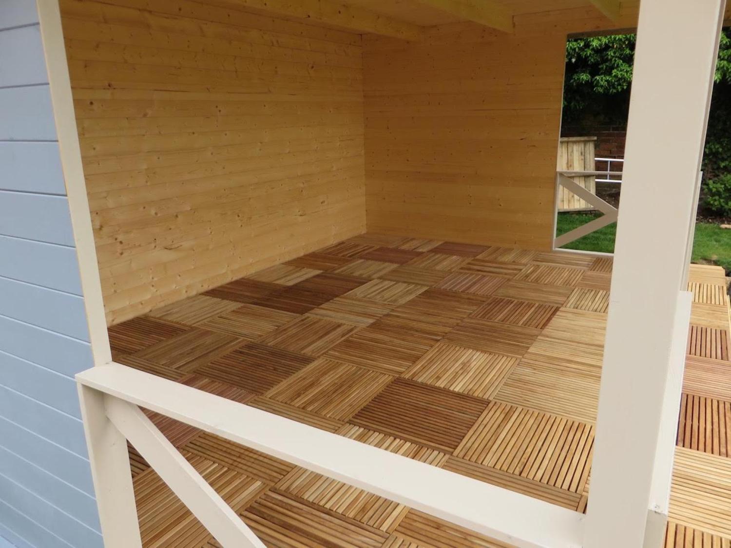 Bangkirai Hårdttræs terrassefliser i 100 x 100 cm PETER-HOLMBERG.DK 