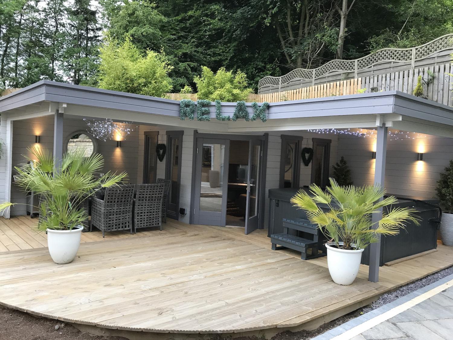 P014903 Poolhouse PETER-HOLMBERG