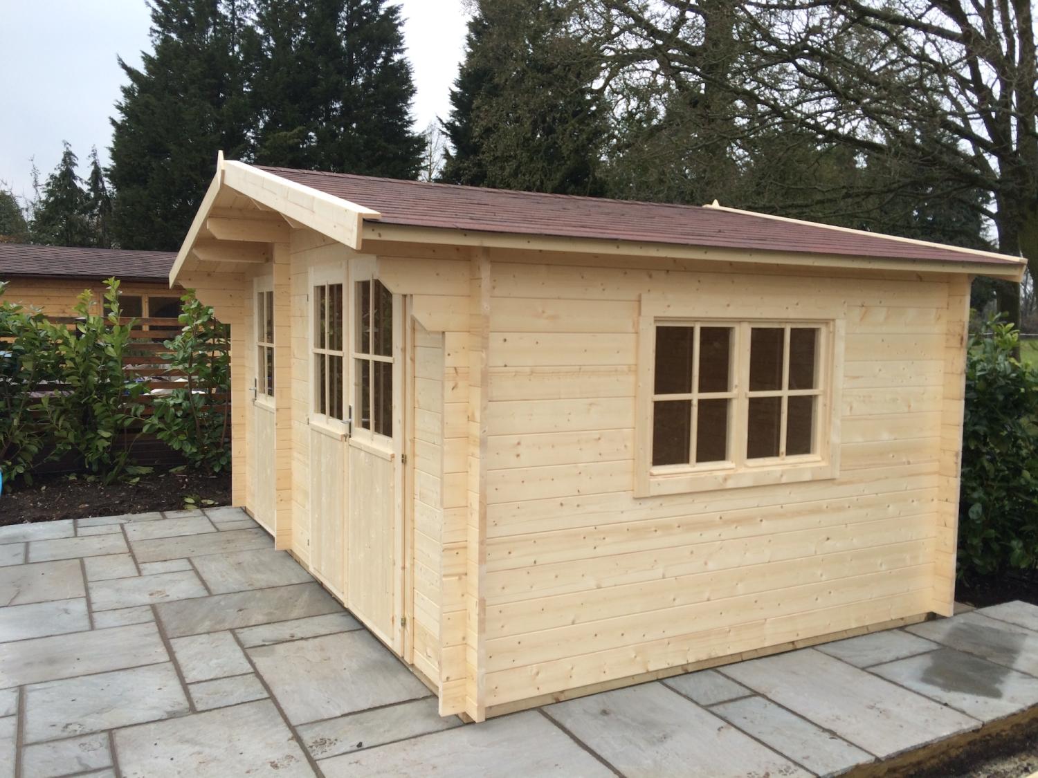 Fraga 34 mm Bjælkehytte 2 delt med Skur  PETER-HOLMBERG 