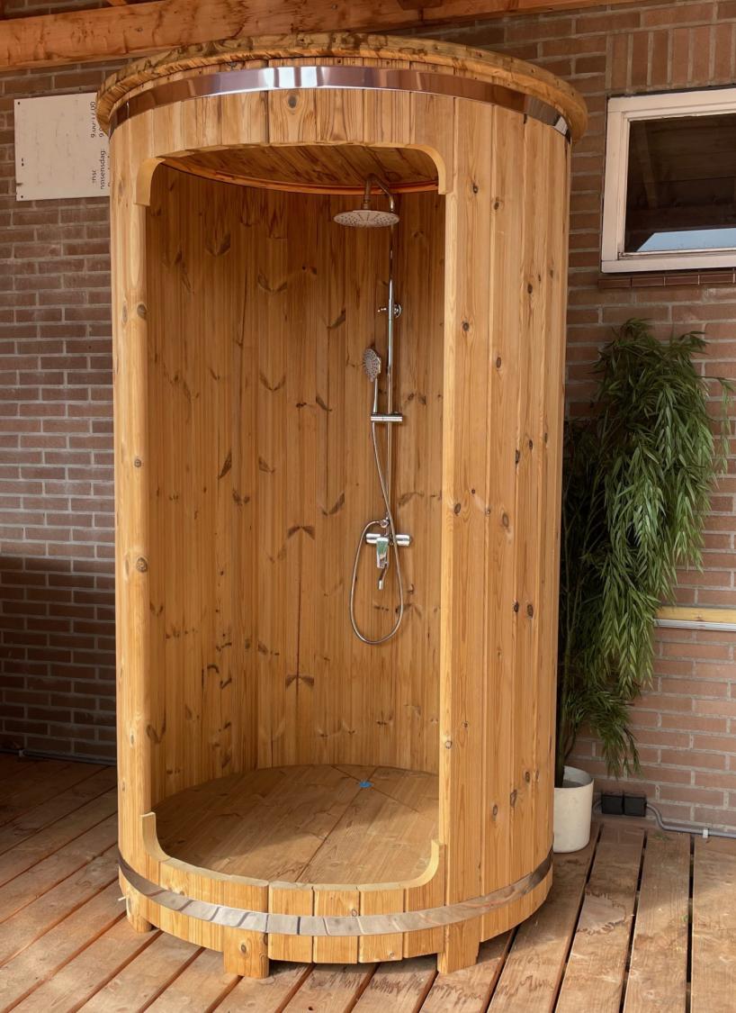 Udendørs Brusekabine Ø130 cm i Thermowood PETER-HOLMBERG