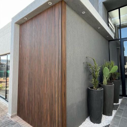 33 x 170 x mm Komposit 55 Facade Beklædning FSC - Brandklasse Euroclass D - s1 d0  facade PETER-HOLMBERG