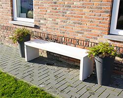 Betonhavebænk 150 x 45 x 40 cm – moderne, holdbar og tidløs PETER-HOLMBERG