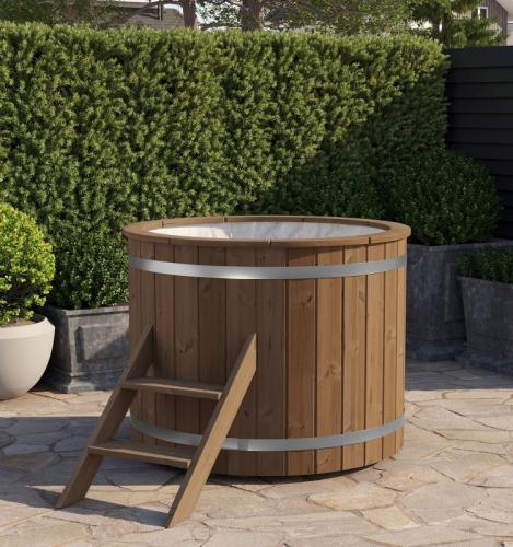 Koldtvandsbad Ø120 cm – i Thermowood med trappe