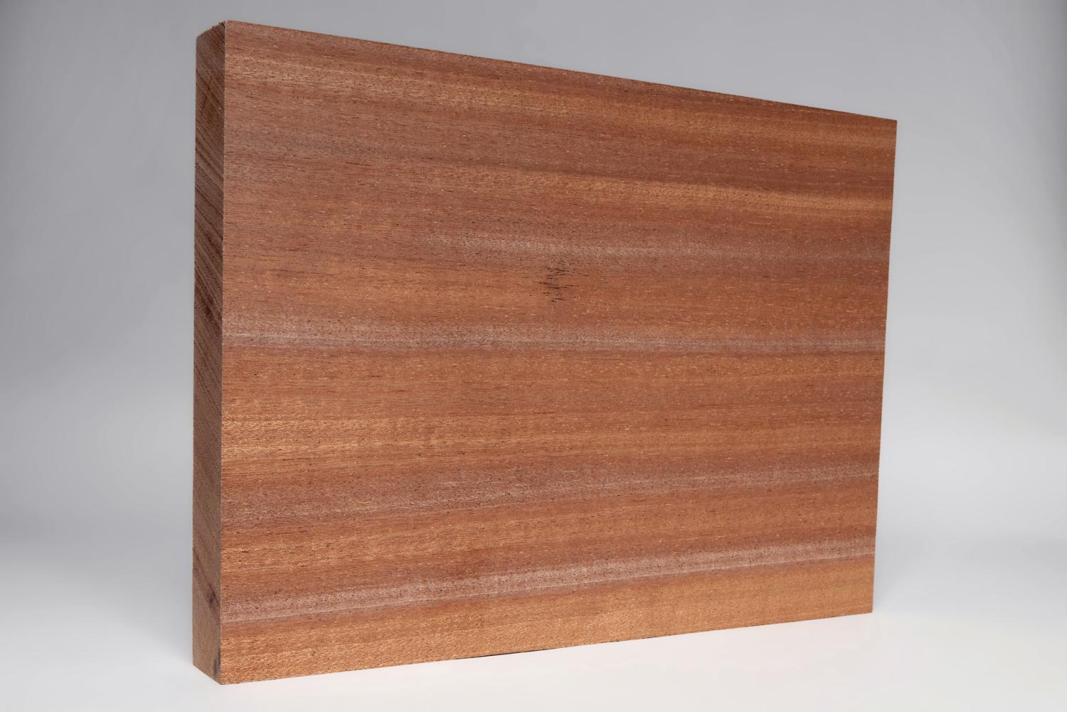 20 x 146 x 2420 mm Mahogni Forrammetræ / Facadebræt PETER-HOLMBERG 