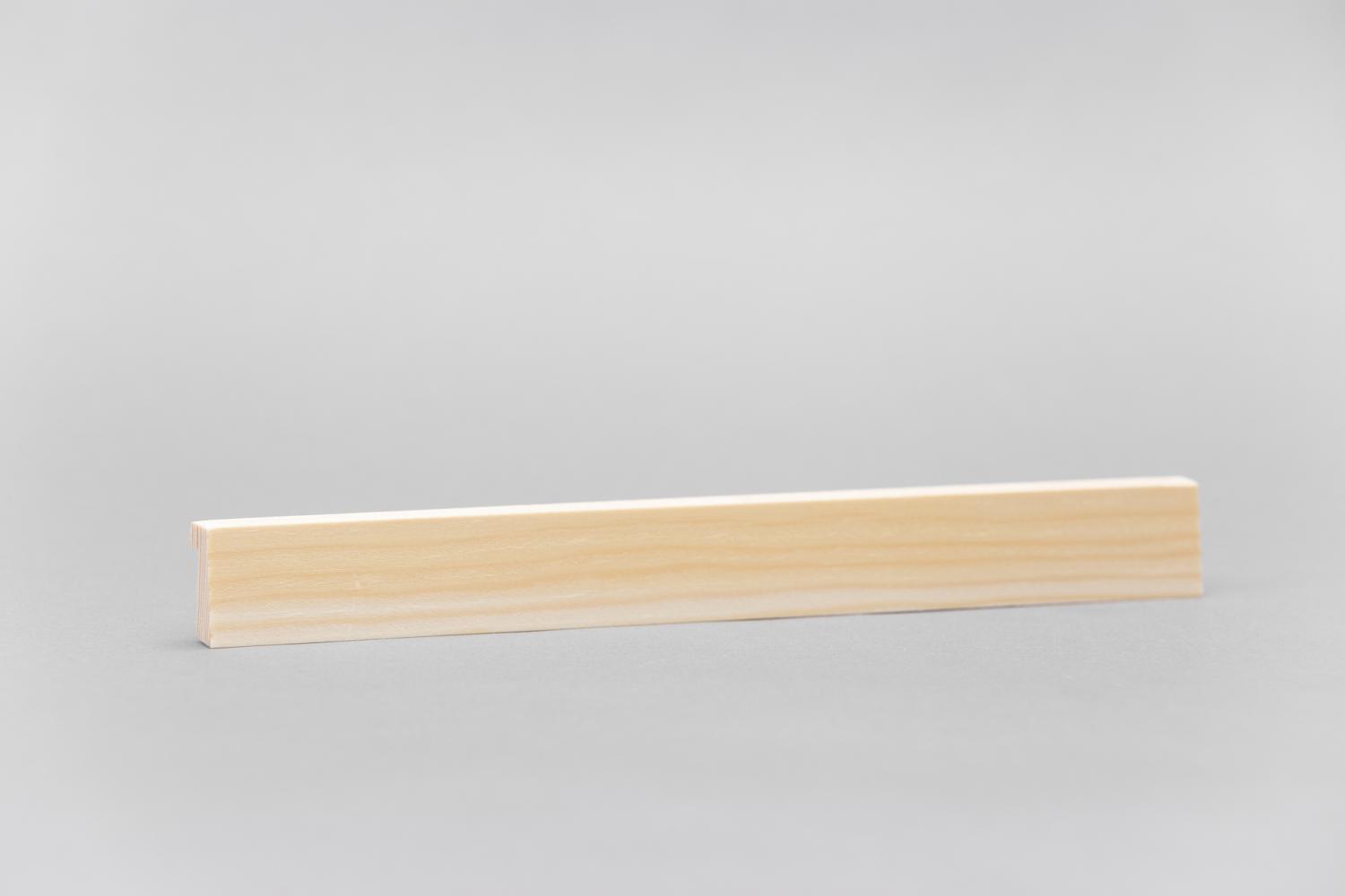 Falslist Massiv Fyr 12 x 22 PETER-HOLMBERG