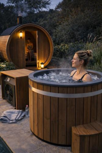 Isbad & Sauna PETER-HOLMBERG.jpg