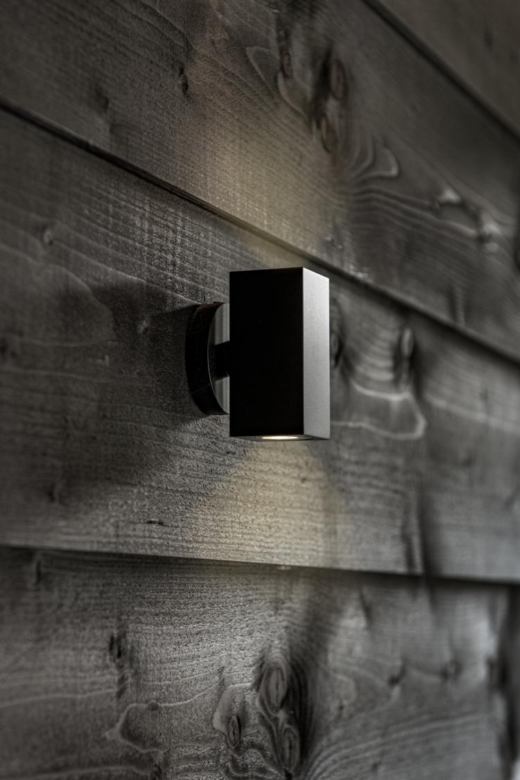 Klink Beklædning 14/28 x 195 mm sort malet Gran Tørret