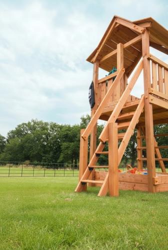 Trappe til legetårn i Douglas Træ med gelænder PETER-HOLMBERG