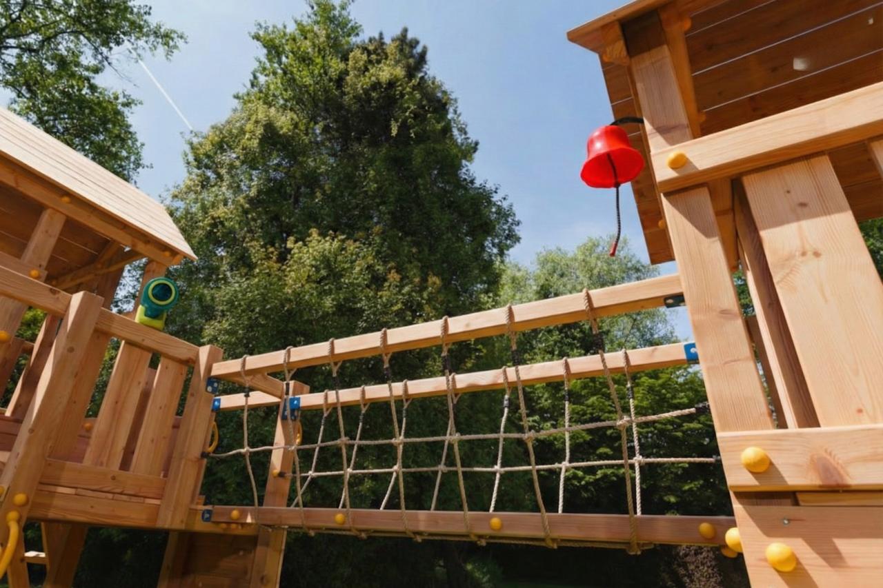 Gangbro Douglas med Tov PETER-HOLMBERG